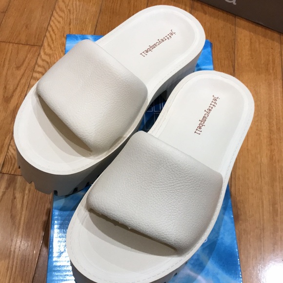 Jeffrey Campbell Summertime Sandal in Sea Salt, Size: 7 - Picture 7 of 11